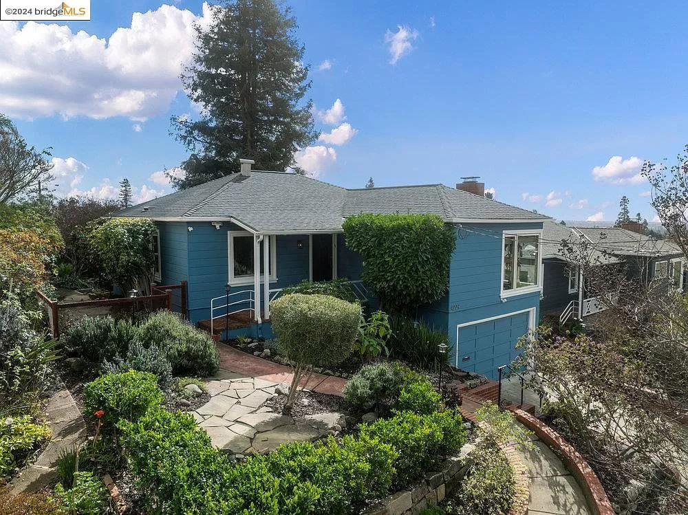 Outdoor view of 4224 Lincoln Avenue in Oakland, CA