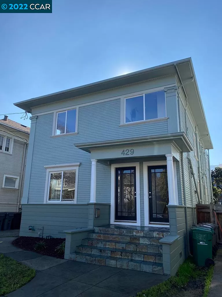 Street view of 429 37th Street in Oakland, CA