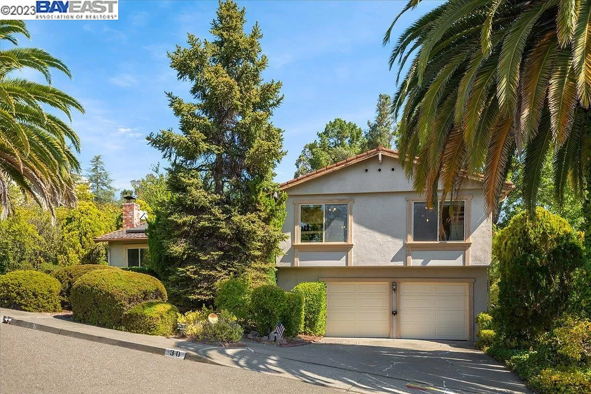 Outside view of 30 Greendell Place in Pleasant Hill, CA